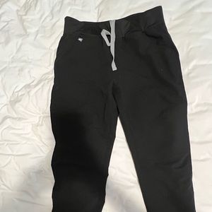 FIGS size small scrub bottoms